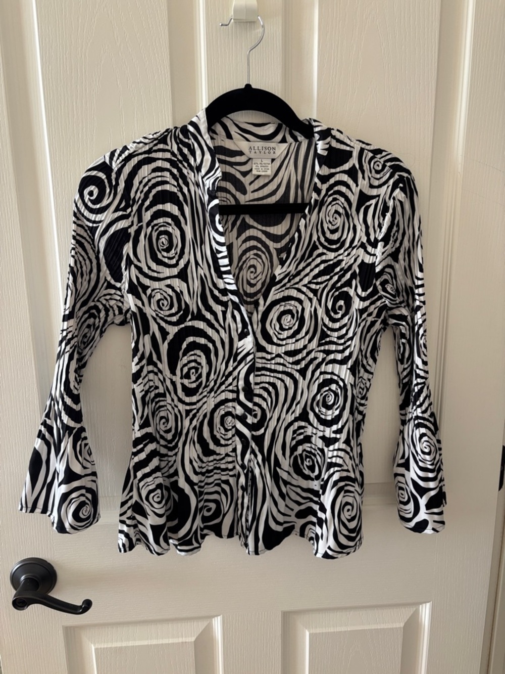 Allison Taylor Black & White Swirl Button-Down Blouse